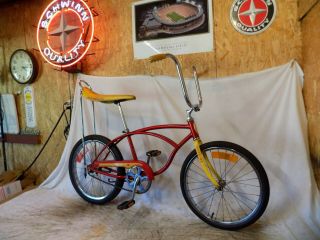 1980 Schwinn Stingray Boys Banana Seat Muscle Bike Red,  Yellow S7 Vintage Slik