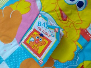 Playskool Fold N Go Activity Quilt Sesame Street Baby Blanket Play Mat Vtg 1989 2