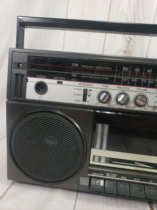 Vintage Toshiba Boombox RT - 6015 Antenna Radio 80s Tape Not 2