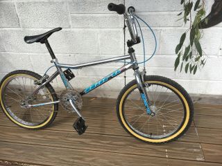 Haro Fusion Group 1 Si Classic B.  M.  X Old Mid School.  Very Race Bmx
