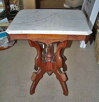 Fine Victorian Eastlake White Marble Top Side Table 27 X 21¾ X 16¾