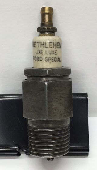 Very Rare Vintage Bethlehem De Luxe Ford Special Spark Plug 1/2” Thread Model T