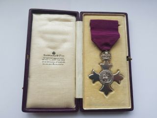 Garrard & Co Member Of The British Empire Medal,  Cased,  Mbe,  Silver Hallmark 1919