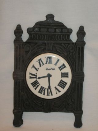 Vintage Marshall Fields Trivet Roman Numeral Faux Clock Face Cast Iron Hot Plate