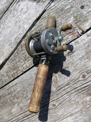 Vintage Cool Old Pflueger Supreme Reel Truetemper Speedlock Stub Bait Casting