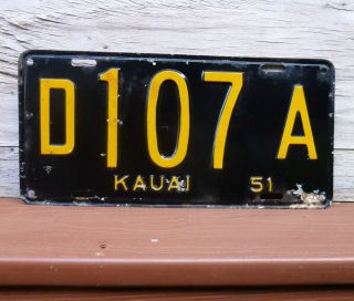 1951 Hawaii Island Of Kauai Black Yellow Automobile License Plate D107a Bali Hai