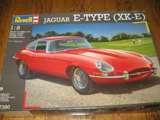 Monogram 1/8 Scale Jaguar Xk - E Coupe Model Kit