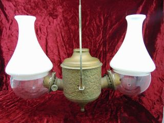 Antique 2 Burner Hanging Angle Oil Lamp W/glass Globes & Chimneys Grape Leaf