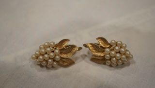 Vintage Crown Trifari Gold Tone Brushed Leaf Faux Pearl Berry Clip Earrings