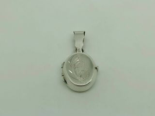 Gorgeous Vintage Sterling Silver Engraved Foliage Curved Oval Locket Pendant