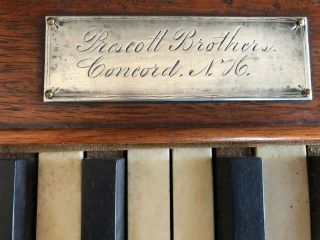 Prescott Brothers Portable Pump Organ - (1853 - 1871)