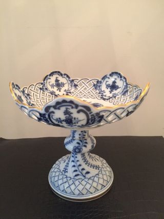 Antique Meissen Porcelain Blue Onion Pattern Tazza And Dish