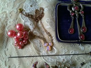 Good selection of vintage costume jewellery Miracle necklace hat pin others 3