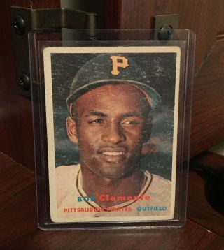 1957 Topps 76 Roberto Clemente Pittsburgh Pirates Baseball Card Vg/ex