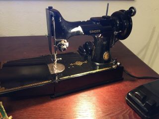 Antique 1951 Singer Sewing Machine Model 221 - 1 Ser Ak586948