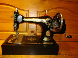 Antique Singer Sewing Machine Model 28k " Victorian " Hand Crank,  Serviced