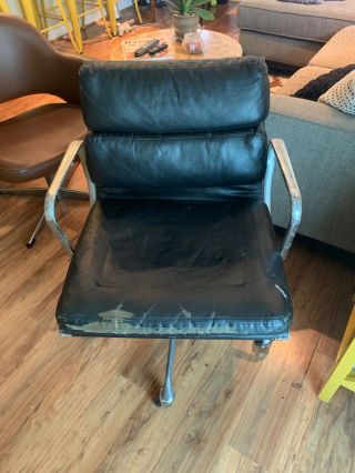 Eames Herman Miller Soft Pad Aluminum Group Chair Black Leather.  Restoration
