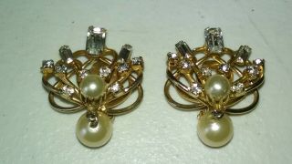 Vintage Signed Hobe Rhinestone And Faux Pearl Clip On Earrings