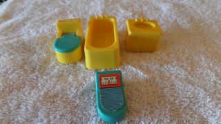 Vintage Fisher Price Little People Bathroom Tub Scale Toilet Sink Yellow And Aqu
