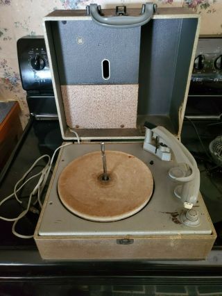 Vm Tri O Matic Record Player With Speaker And Tubes Still Intact Vintage