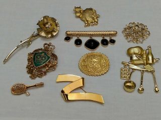 Vintage Gold Tone Designer Fashion Brooch Pins Monet Trifari Sarah Cov Ajc Avon