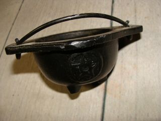 Vintage Mini Cast Iron Cauldron with Handle Primitive Star Wicca 2