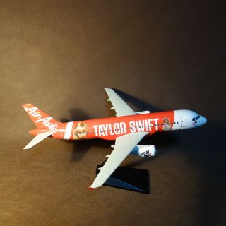1/100 Air Asia Airbus A320 - 200 Taylor Swift 2014 Livery Airplane Model