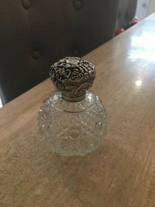 Antique Sterling Silver Repousse Top Cut Glass Round Perfume Bottle Stopper