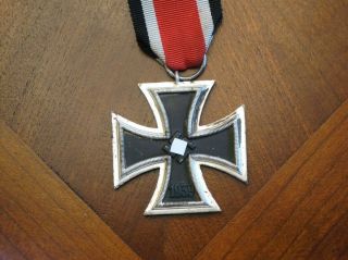 German 1939 Wwii Iron Cross 2nd Class Silver Frosting.