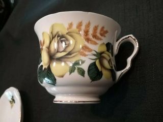 Vintage QUEEN ANNE YELLOW ROSE TEACUP & SAUCER - ENGLISH BONE CHINA 1960 ' s 3