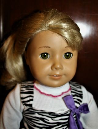 Vintage American Girl Doll Ash Blonde Hair Bangs Green Eyes Ag Clothes