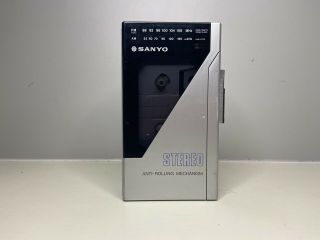 Vintage Sanyo Sportster M - G32 Am/fm Stereo Cassette Player Type Walkman