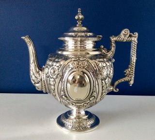 Fabulous Walker And Hall 19th C.  Aesthetic Repousse Silver Plated Teapot C1891