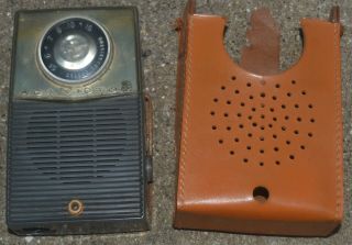 Vintage Rca Victor Deluxe Transistor Radio For Parts/restoration