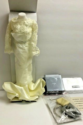 Vtg 1983 Princess Diana Royal Wardrobe Cream Evening Gown W/ Accessories