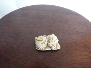 Quality Antique Japanese Meiji Period Carved Netsuke Of A Rabbit.  Signed