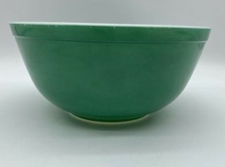 Vintage Pyrex Primary Green Nesting Mixing Bowl 403 2.  1/2 Qt