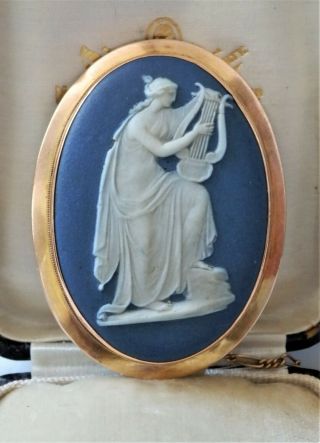 Large Antique 9ct Gold Signed Wedgwood Jasper Ware Cameo Plaque Brooch Pin