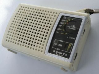 1985 Vintage Sanyo Rp - 1270 Am Mw Pocket Transistor Radio,  Vg,  And Great