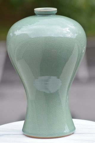 Large 11 " Korean Crackle Glaze Porcelain Celadon Meiping Vase Signed