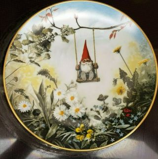 Rien Poortvliet Gnome Plate " Little Swinger " Gnomes Four Seasons Spring Vintage