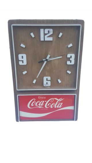 Vintage 1970s Coca - Cola Coke Advertising Wall Clock Good,  Battery Operated