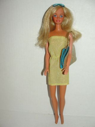 Sun Gold Malibu Barbie 1983 Mattel With Beach Bag Mat & Sun Glasses