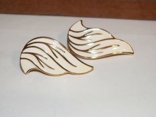 Monet Vintage Tan And Gold Tone Metal Enamel Striped Clip On Earrings Wings Leaf