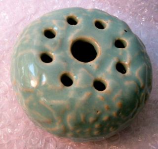 Vtg Studio Art Pottery 3 1/4 X 1 3/4 " Flower Frog Green Glaze 9 Hole Grt Condit