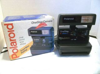 Vintage Polaroid One Step W/ Built In Close Up Lens,  B&w Or Color Film,  Orig Box