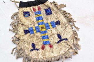 ANTIQUE NATIVE AMERICAN SIOUX INDIAN BEAD DECORATED HIDE BAG / DRAWSTRING POUCH 2