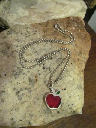Vintage 925 Sterling Silver Ball Chain Red Enamel Apple Pendant Necklace 5.  6g