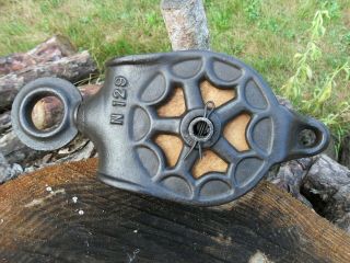 Antique Vintage Ornate Cast Iron And Wood Barn Pulley Rustic Decor Primitive