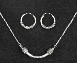 1970s - Fine Vintage Ethnic Sterling Silver Necklace & Earrings Set